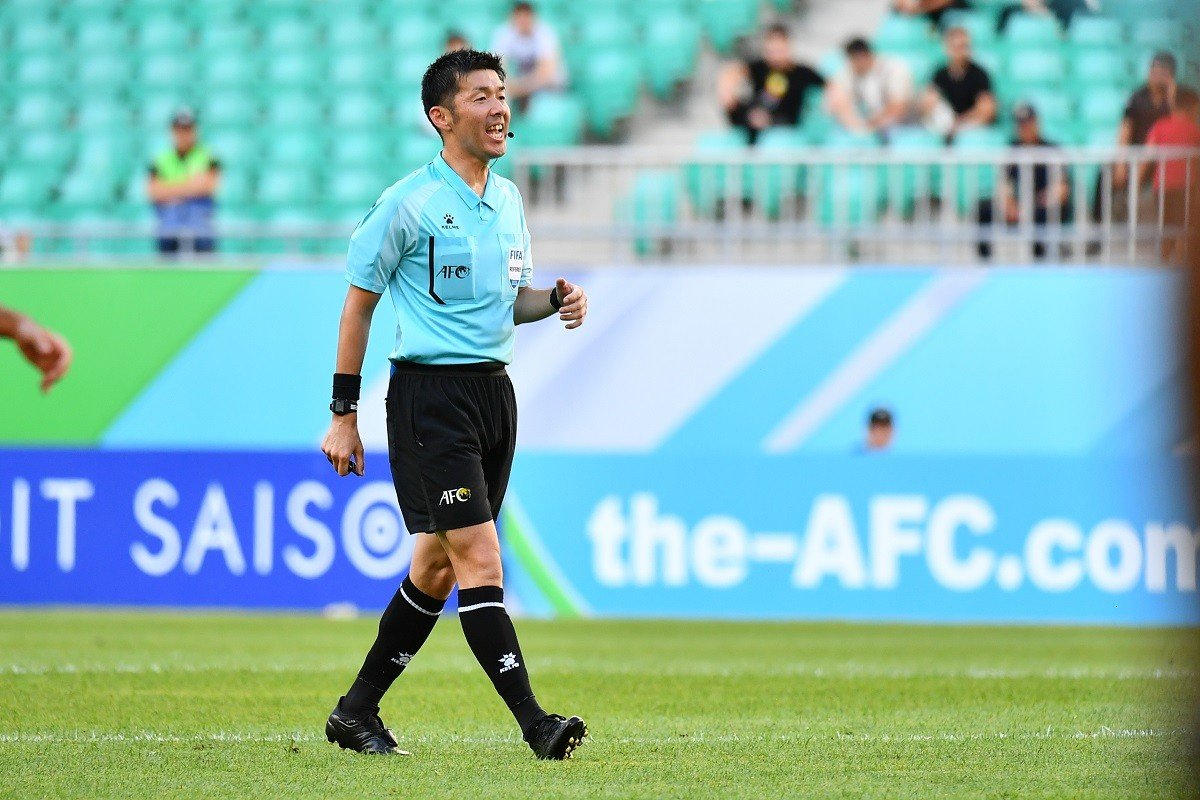 Trọng tài bắt trận bán kết lượt về tại Mỹ Đình là người từng xử ép Việt Nam 1 trong tai1