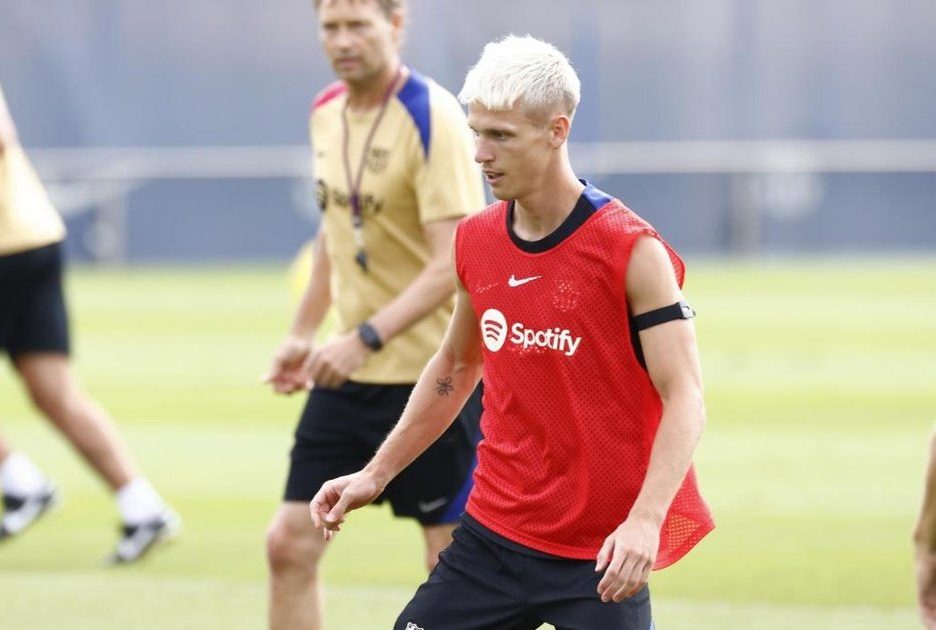 el centrocampista del fc barcelona dani olmo durante el entrenamiento que realiza la plantilla barcelonista efe e1724661327386