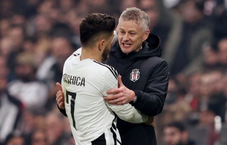 2025 01 22T172516Z 2045845749 UP1EL1M1CE3XI RTRMADP 3 SOCCER EUROPA BJK ATH REPORT e1737592197869