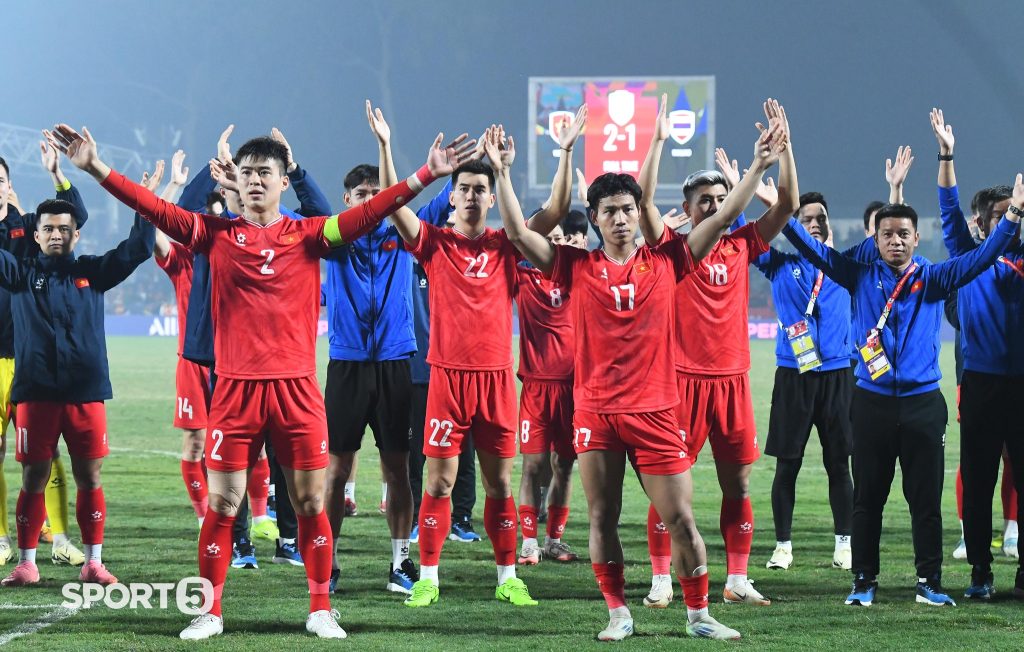 CĐV Đông Nam Á dự đoán kết quả trận chung kết lượt về 4 472103347 888983440062066 5264497780930593207 n