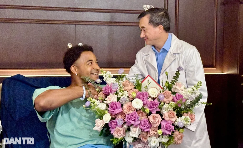 Xuân Son tập luyện trở lại chỉ sau 2 ngày phẫu thuật 1 cau thu nguyen xuan son san sang tap luyen sau 2 3 ngay toi 1 edited 1736236134449 e1736254971128