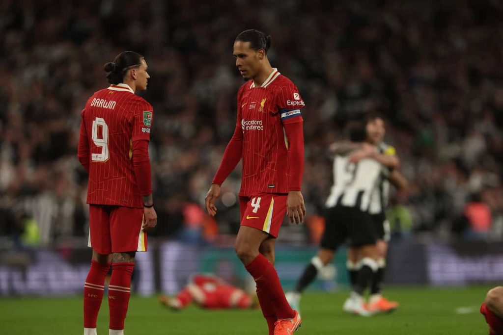 Van Dijk lo Liverpool mất nốt Ngoại hạng Anh 2 0D9A1346