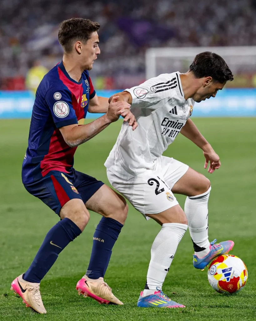 Cầu thủ Real đầu tiên có nguy cơ bị bán sau trận thua Barca 1 491463462 18291266431300432 9175240422543370616 n