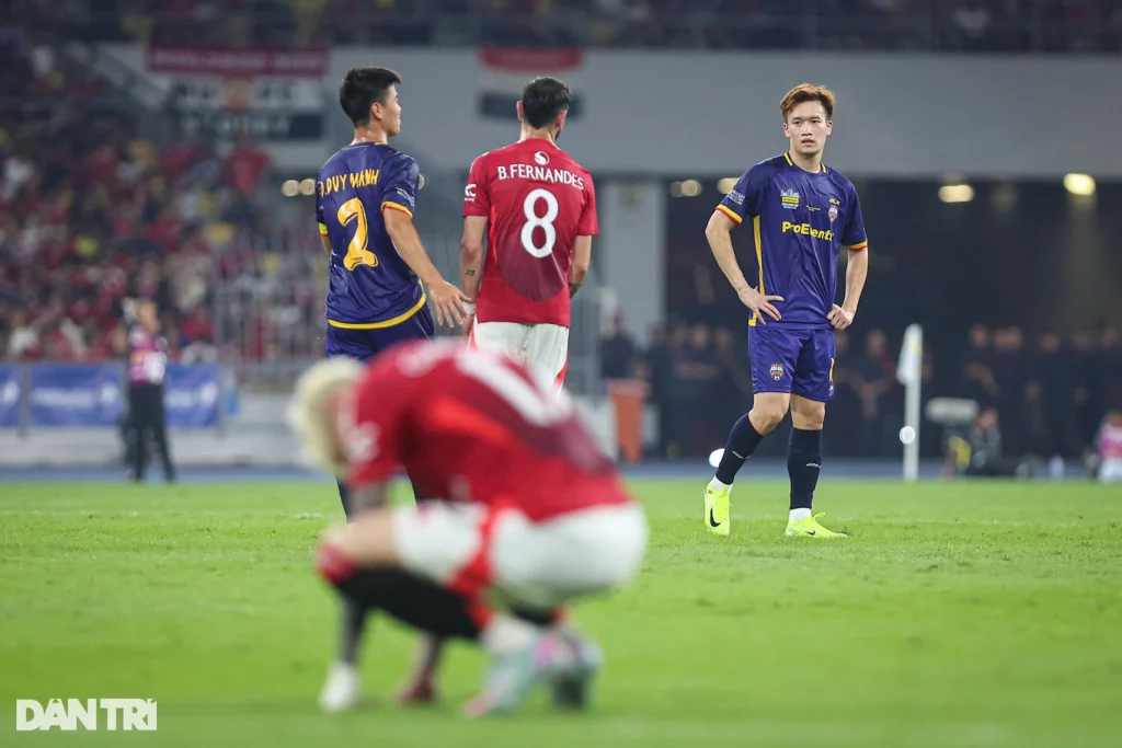 Đội All Stars Đông Nam Á khiến M.U mất cúp bẽ bàng 11 man utd 01 ngoi sao dong nam a hiep 2 maung maung lwin mo ty so 1748443192361