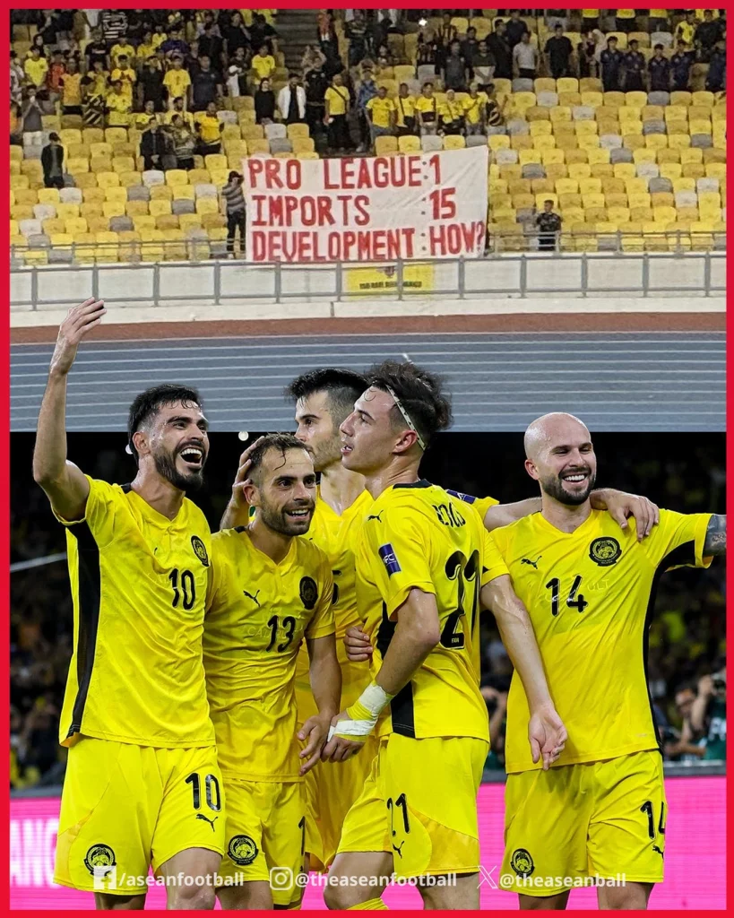 CĐV Malaysia phản ứng vì quá nhiều cầu thủ nhập tịch 1 cdvmalaysia12 6 25jpeg 1749726489172