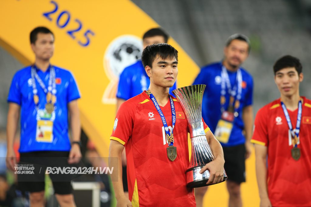 Người hùng U23 Việt Nam đá 2 trận chung kết trong chưa đầy 48 tiếng 1 d25r2009 3007070553