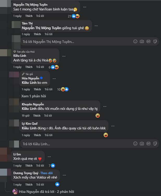 Hòa Minzy đeo túi trăm triệu Văn Toàn tặng, hé lộ quan hệ thân mật 3 hoa minzy deo tui tram trieu dang anh tha thinh lo quan he than mat voi chu tich 9x 8b29fe8d5bc7431a9574e273d725f2ab 767