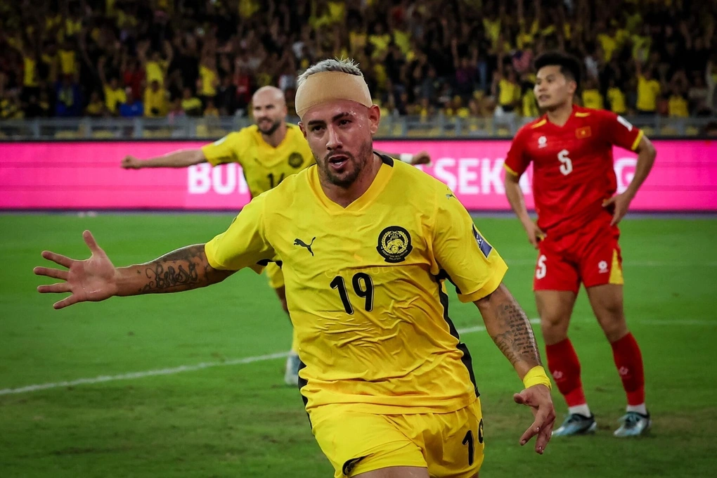 Nguy cơ sụp đổ của nền bóng đá Malaysia sau án phạt của FIFA 2 bao malaysia noi thang ve nguy co nen bong da sup do vi an phat cua fifa 1759726251170