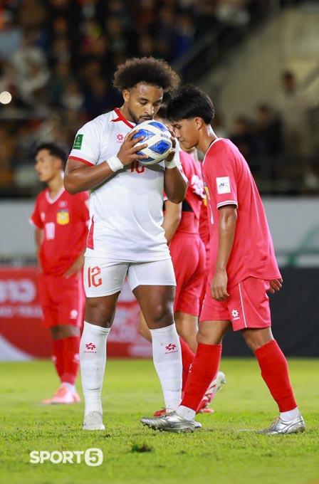 FIFA và AFC đồng loạt khen 1 cầu thủ Việt Nam sau trận gặp Lào 3 583104329 1131705625789845 7779135446057568928 n