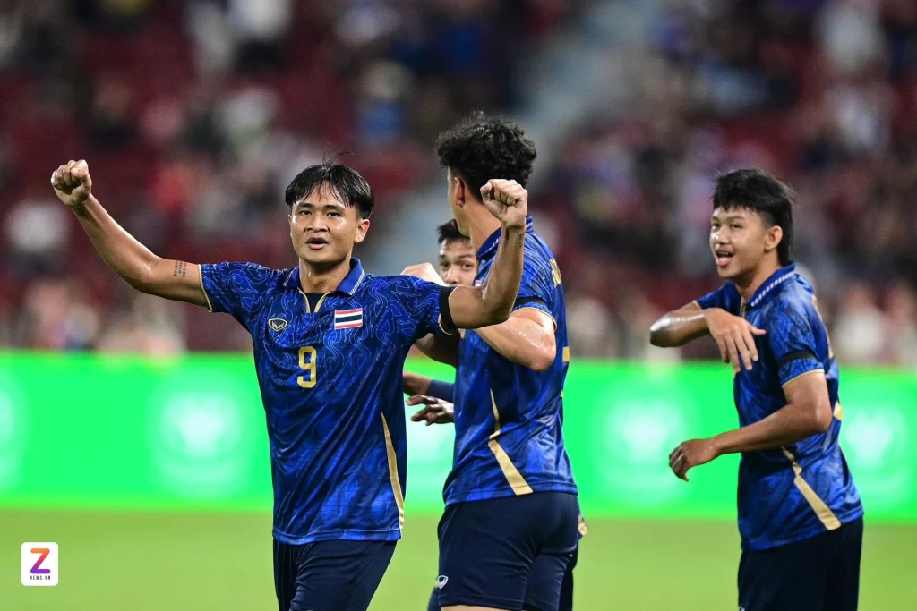 Phản ứng của CĐV Thái Lan khi thua ngược Việt Nam ở chung kết 1 7a Znews