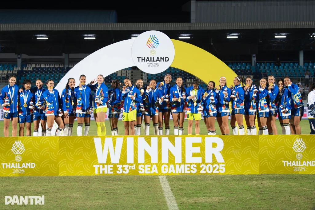 Truyền thông Philippines: Đáng ra chúng ta đã thua, ĐT nữ Việt Nam chịu oan ức 2 bong da nu35jpg 1766002399585