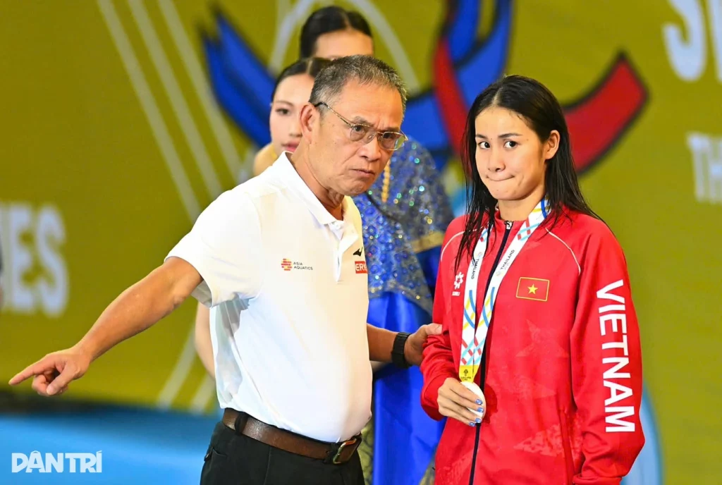 Mỹ Tiên giúp đội bơi Việt Nam tạo kì tích sau sự cố bị lãnh đạo "mắng" 1 mytien3l13 12 25jpeg 1765639789713