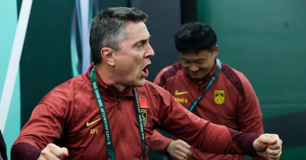 hlv trung quoc bi mat trinh sat tim diem yeu cua u23 viet nam 43