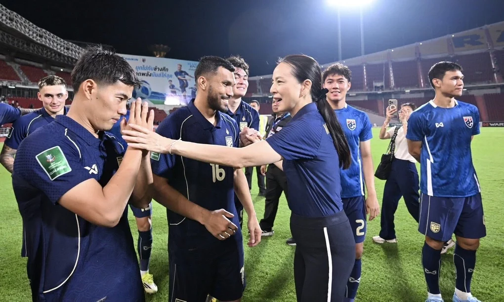 CĐV Thái Lan: "Quyết không nhập tịch như Việt Nam, chúng ta cần giữ bản sắc" 2 madampang1fat3 4 26 1775202459088 e1775280721289