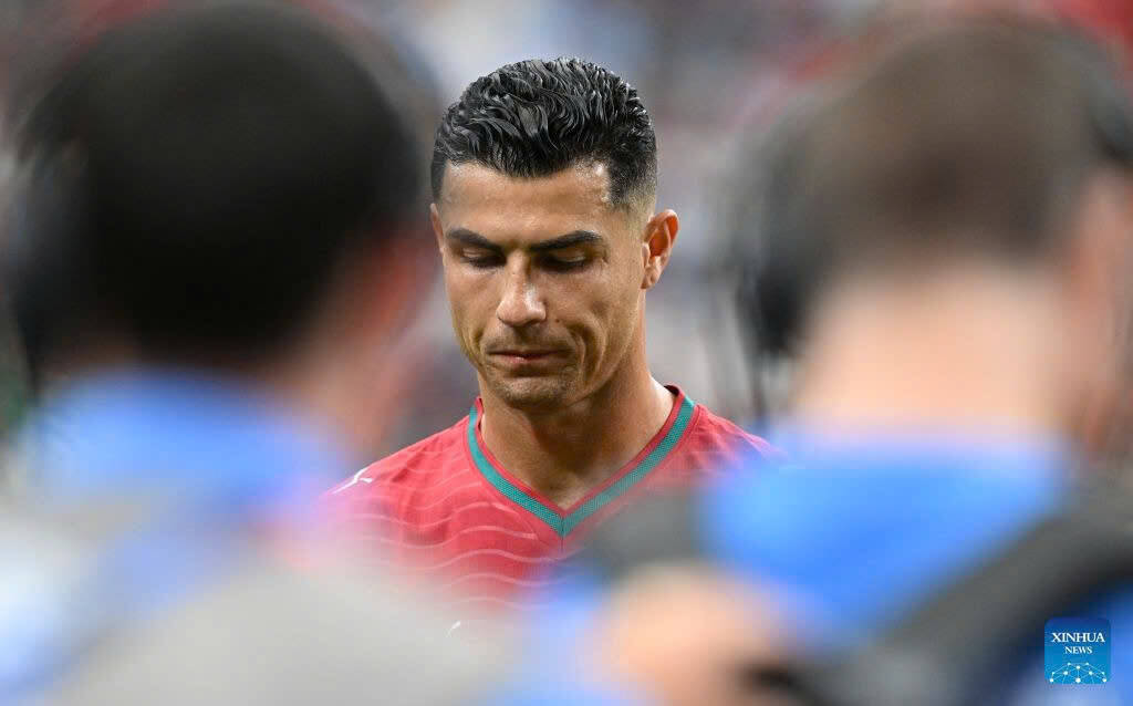 CĐV tràn vào trang cá nhân cầu thủ đã khuất, yêu cầu chuyền bóng cho Ronaldo 2 Cristiano Ronaldo 3