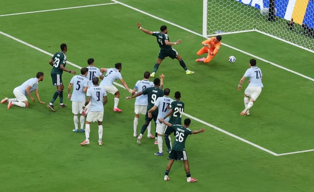 Chiến tích chưa từng có của bóng đá châu Á trong lịch sử World Cup 2 saudi 1781565563912