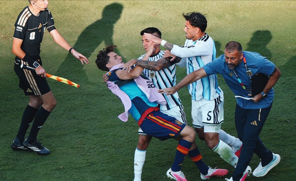 "Một lũ côn đồ hung bạo" - Nhà báo thân thiết với Ronaldo chỉ trích Argentina 3 751713264 18021300182853718 1581579557981185701 n e1784501607607