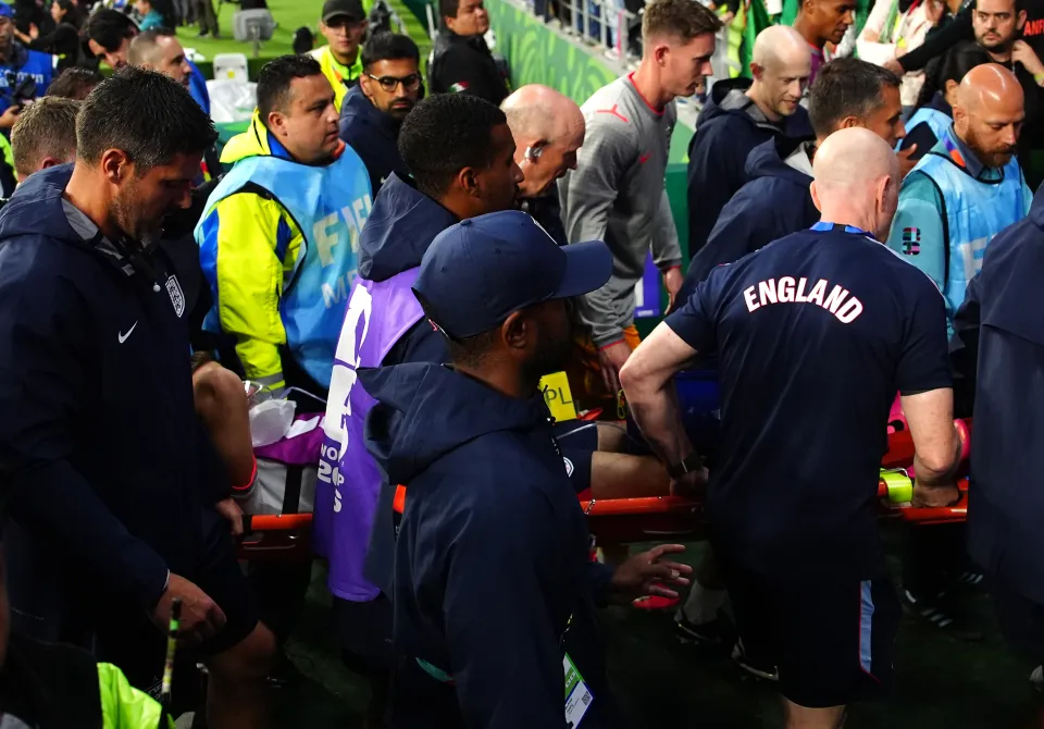 englands jordan henderson stretched off 1093458396