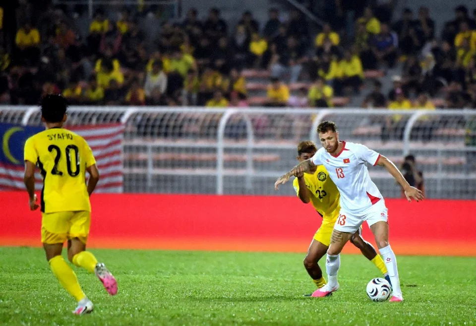 CĐV Malaysia thừa nhận đẳng cấp của Việt Nam vượt xa đội nhà 1 MALAYSIA VS VIETNAM 5b9831e7308b4670ac36f57585d8afc9 1786893510