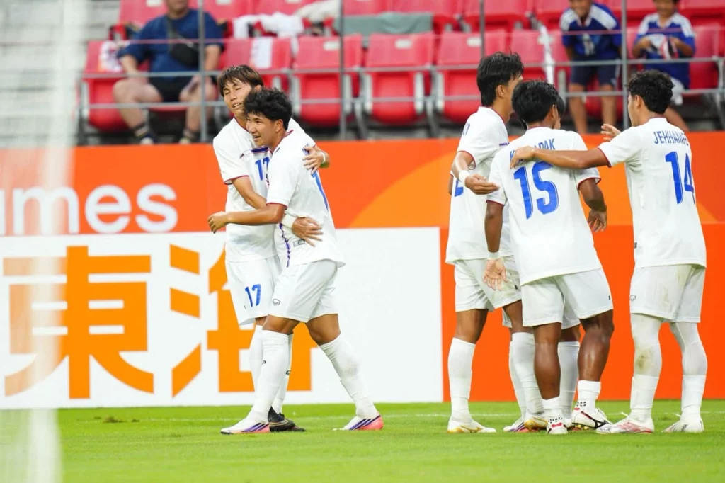 5 đội tuyển sớm giành vé vào tứ kết bóng đá nam ASIAD: Đông Nam Á có 1 đại diện 1 u23 thai lan hong kong 2 1257 1789909987075
